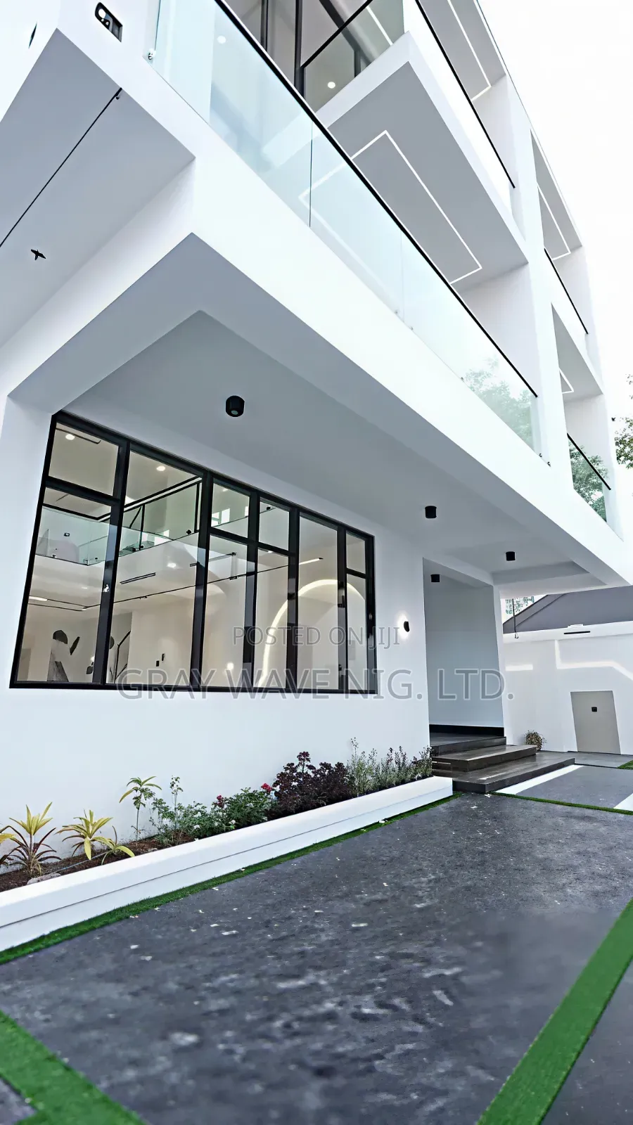 5bdrm Duplex in Apo Resettlement for sale