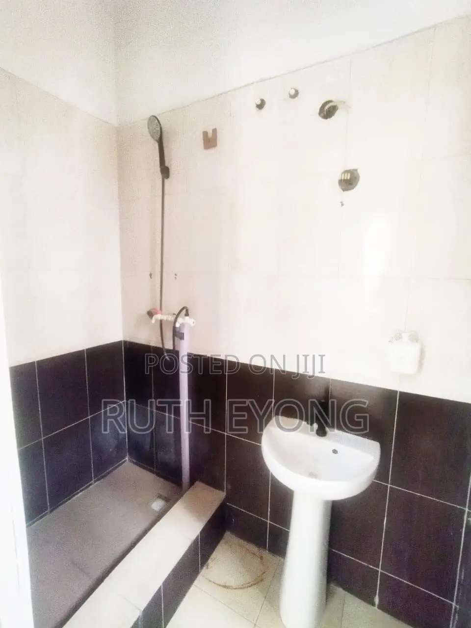 Studio Apartment in Lekki Phase 1 for rent