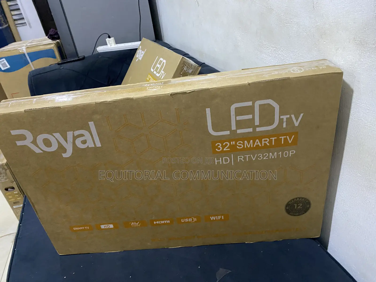 Royal Smart Television 32-Inch RTV32M10P