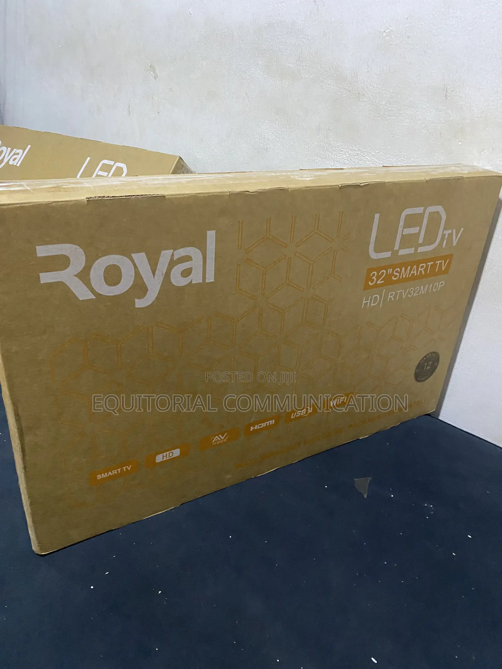 Royal 32-Inch Smart TV for Apartments RTV32M10P
