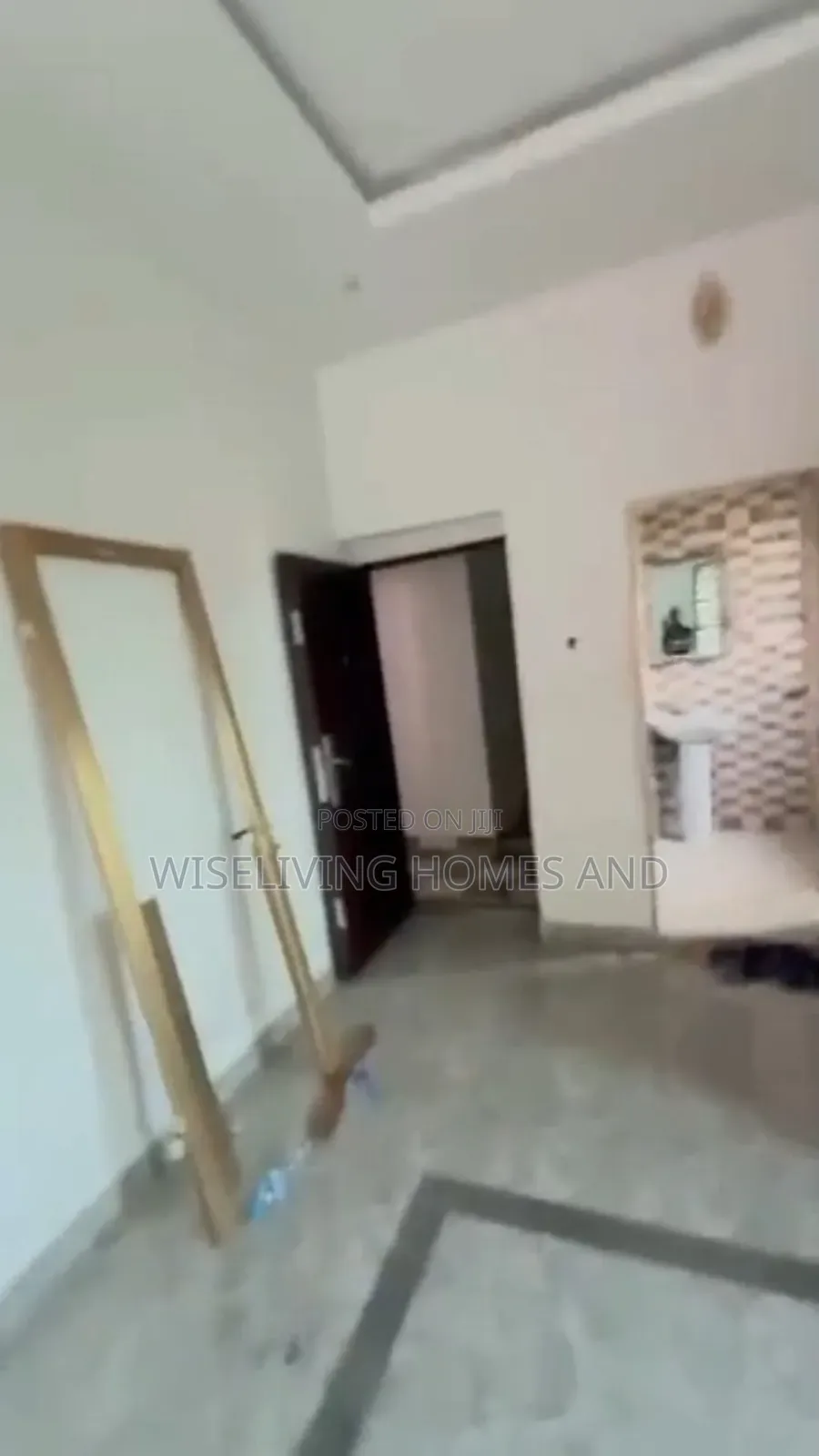 2bdrm Block of Flats in Ago Palace Way Off for rent