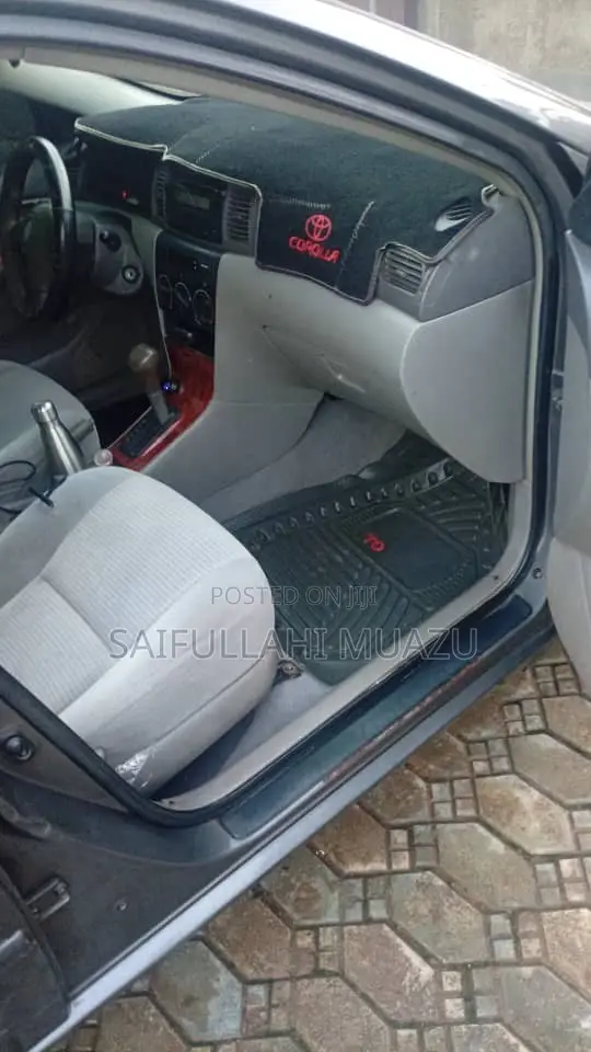 Toyota Corolla 2006 Gray