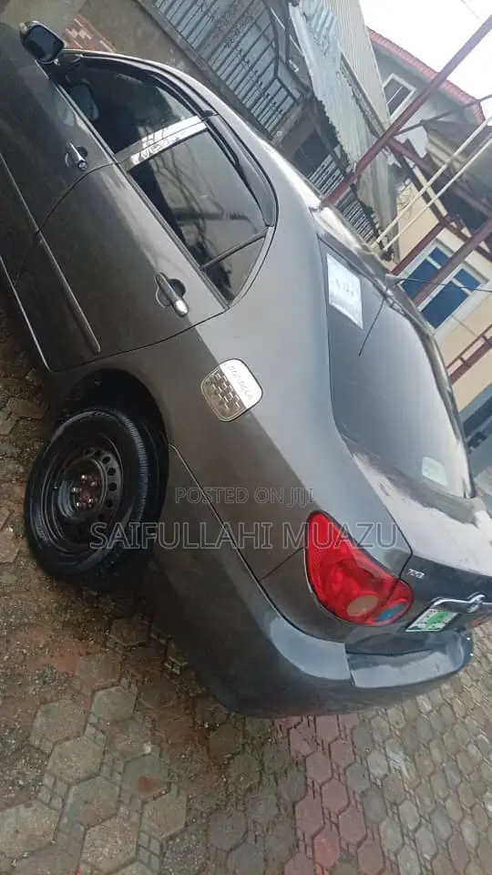 Toyota Corolla 2006 Gray