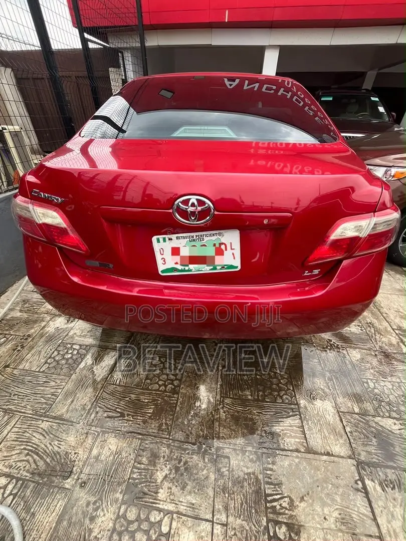 Toyota Camry LE 4dr Sedan (2.5L 4cyl 6A) 2012 Red