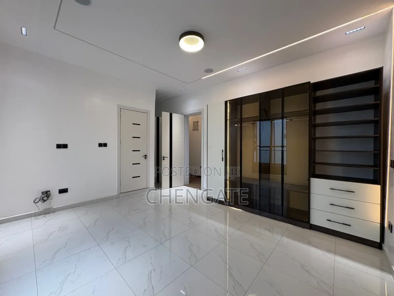 4bdrm Townhouse/Terrace in Osapa london for sale