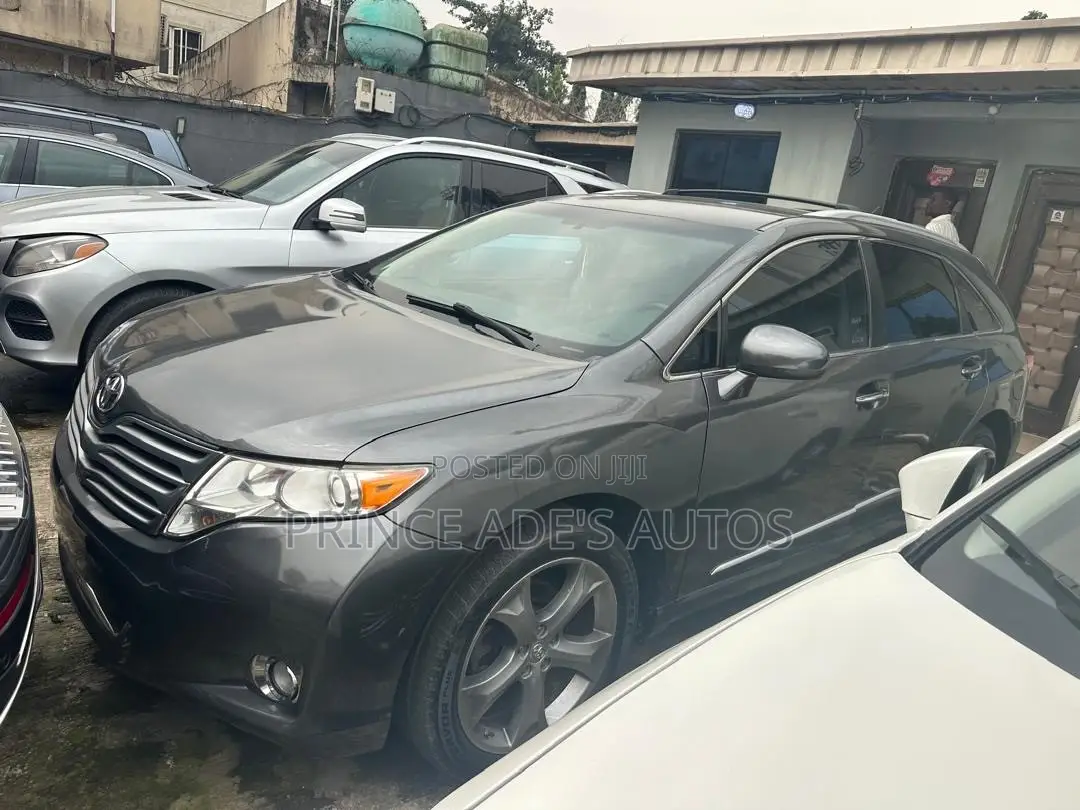 Toyota Venza 2010 Gray
