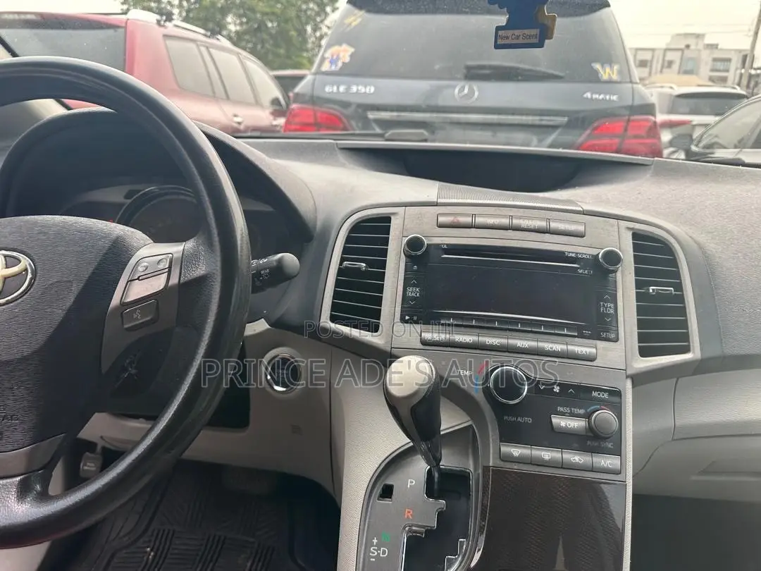 Toyota Venza 2010 Gray
