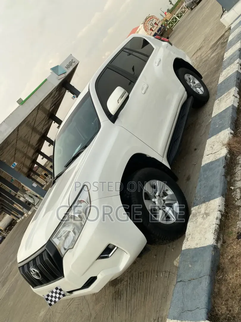 Toyota Land Cruiser Prado 2019 White