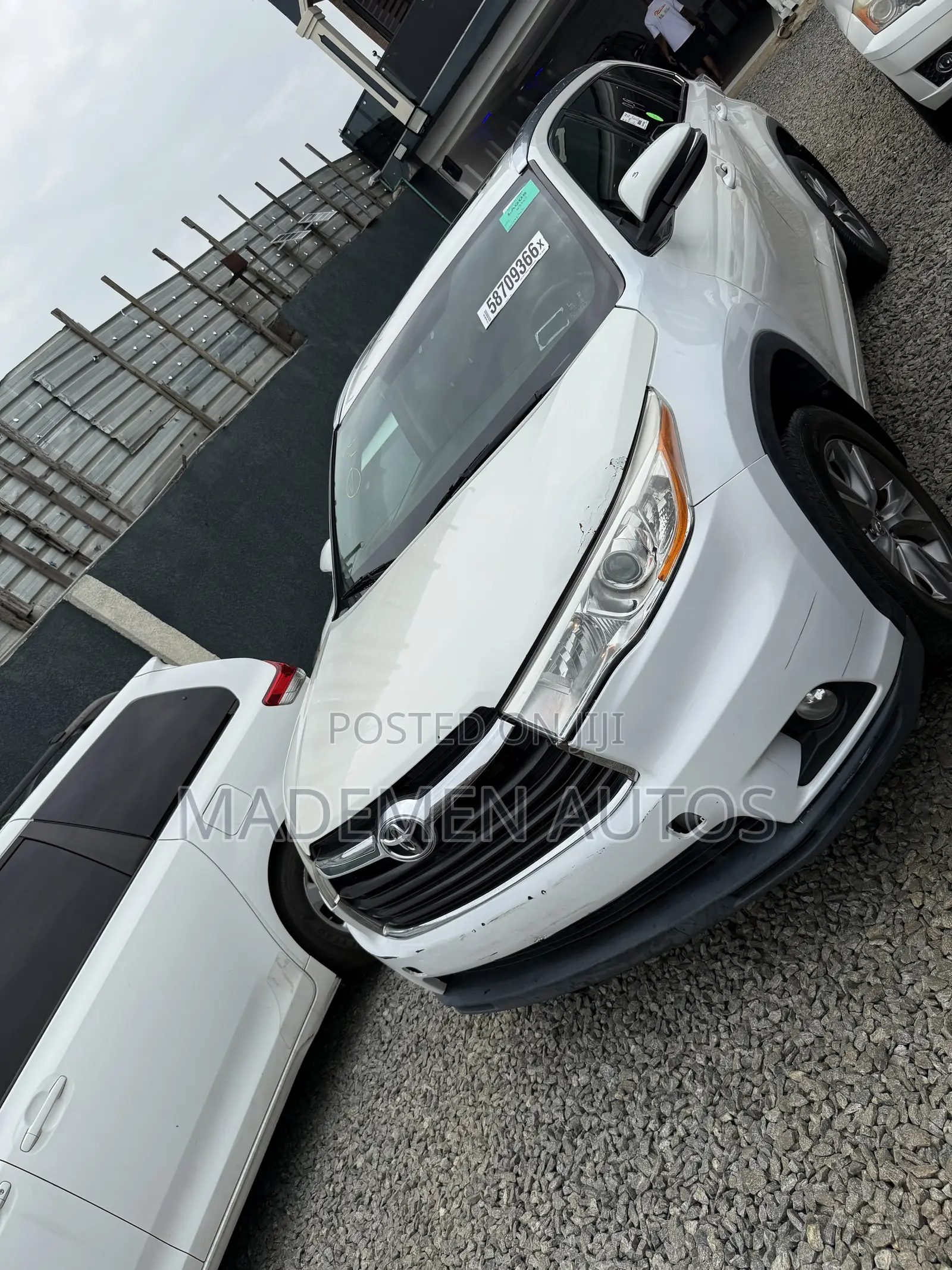 Toyota Highlander XLE 4dr SUV (3.5L 6cyl 6A) 2015 White