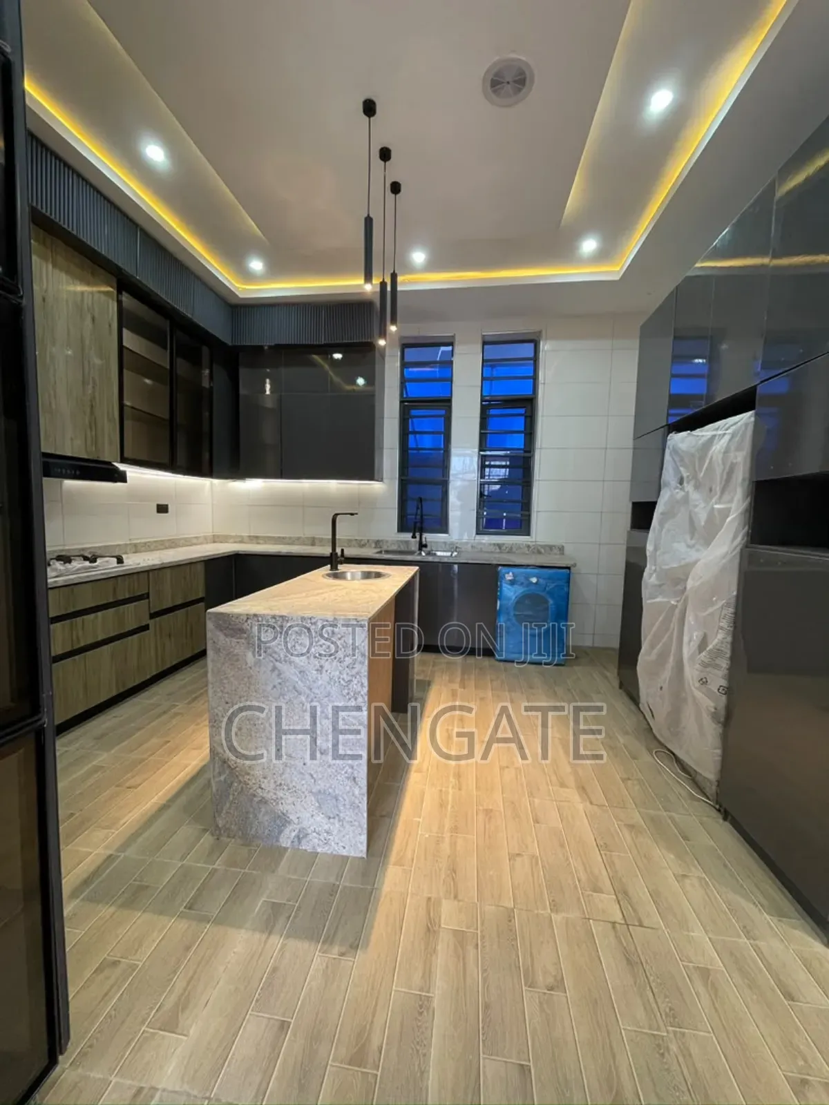 5bdrm Duplex in Megamound Estate, Lekki Expressway for sale