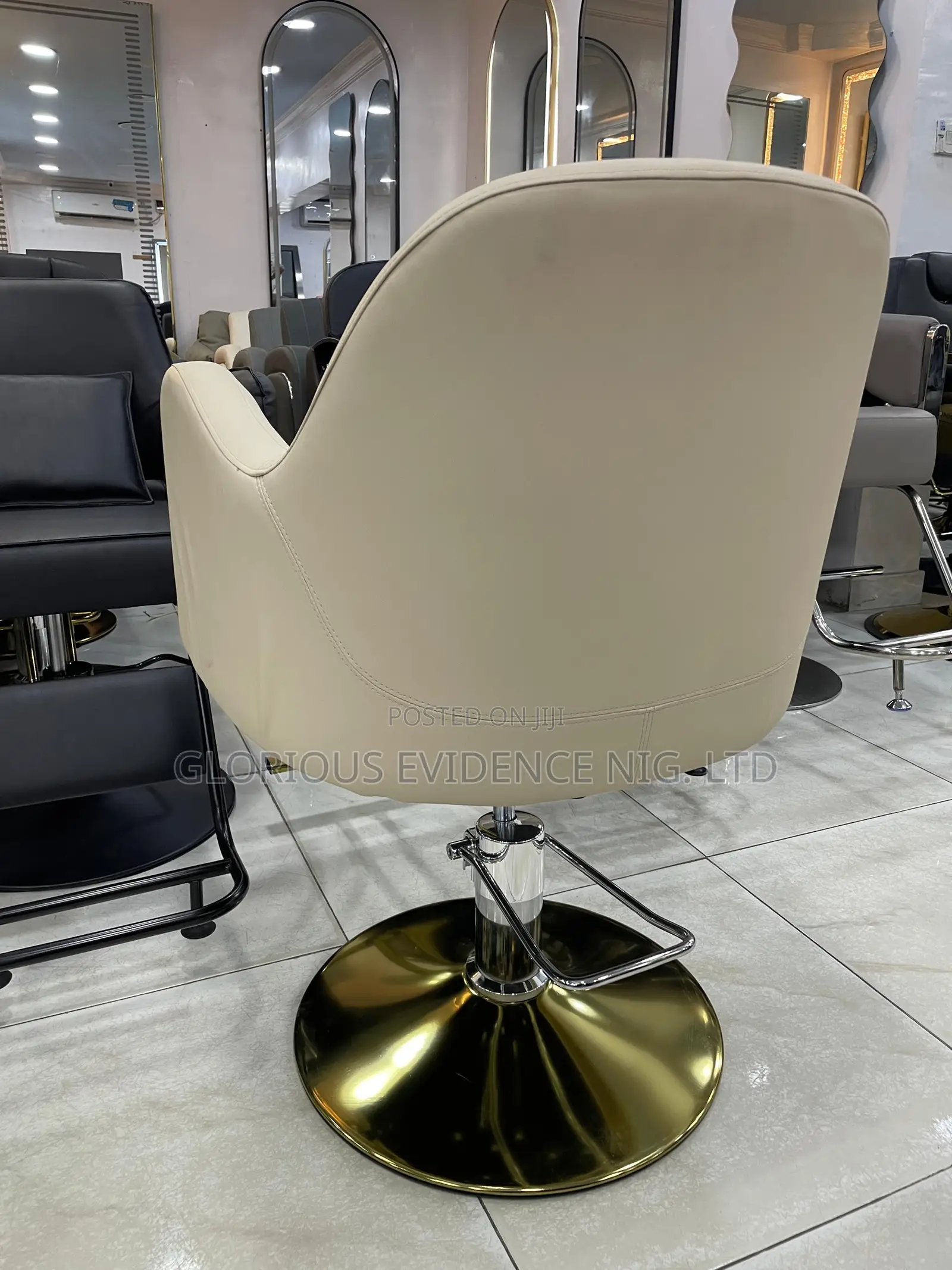 Unisex Salon Chair 864
