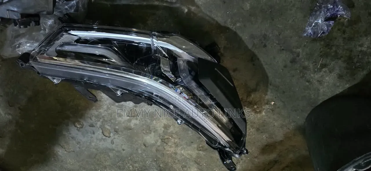 2020 Hilux Head Lamp