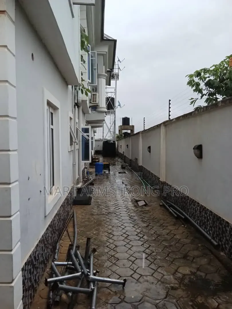 Furnished 14bdrm Block of Flats in Oreyo By Saint Hotel for sale