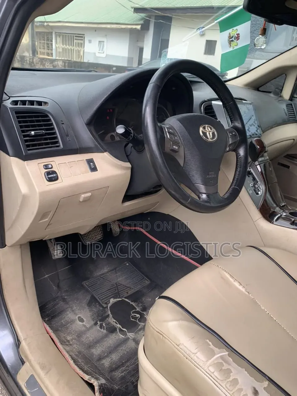 Toyota Venza LE 2010 Gray
