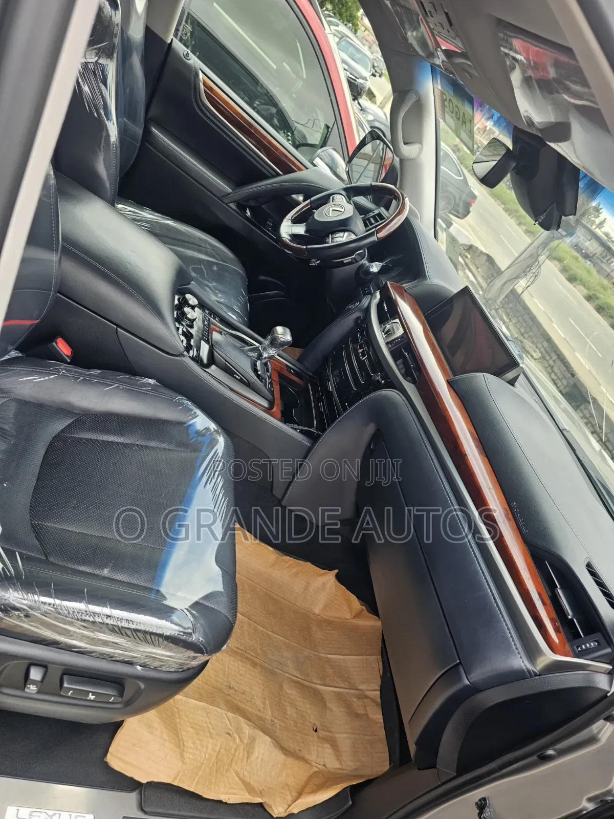 Lexus LX 570 AWD 2019 Silver