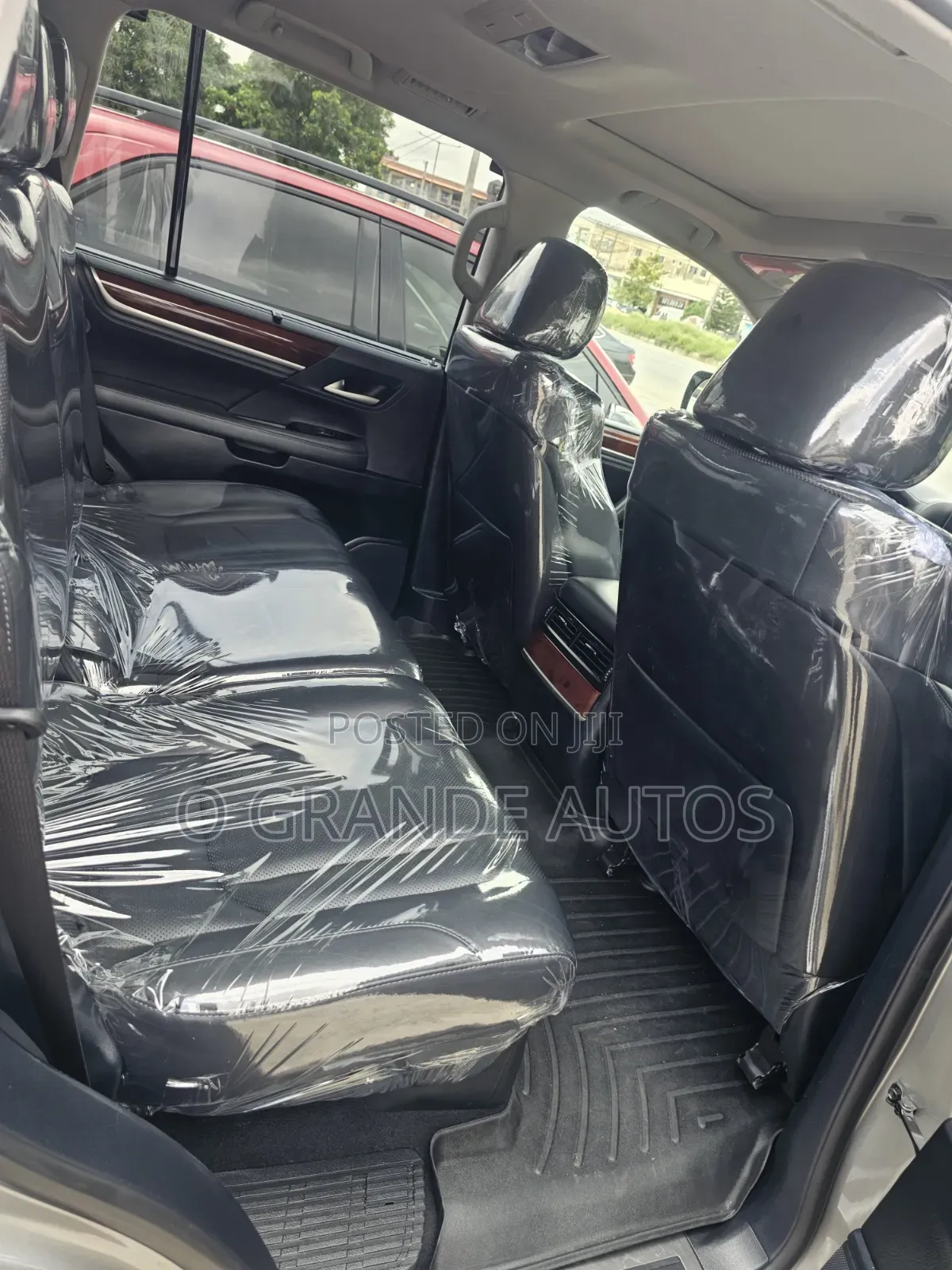 Lexus LX 570 AWD 2019 Silver
