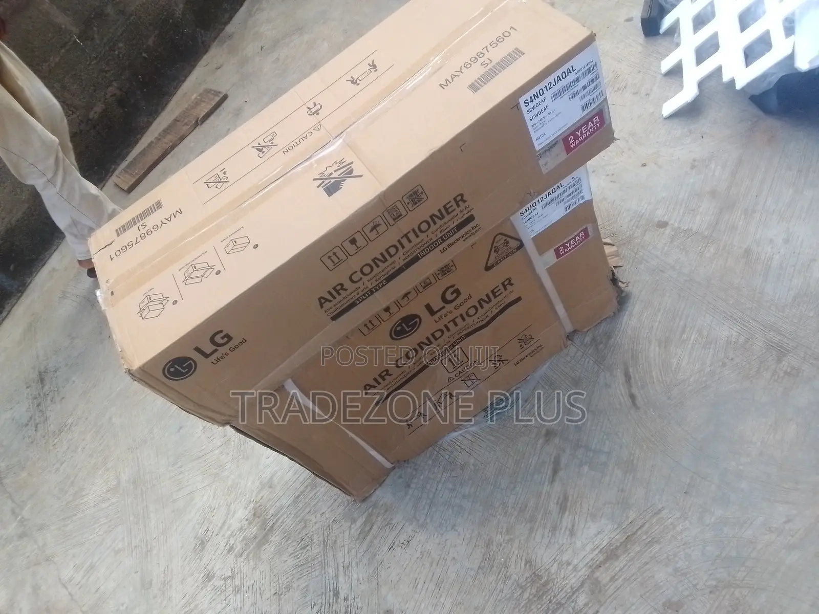 Enjoy Inverter Cooling With LG 1.5HP Air Conditioner