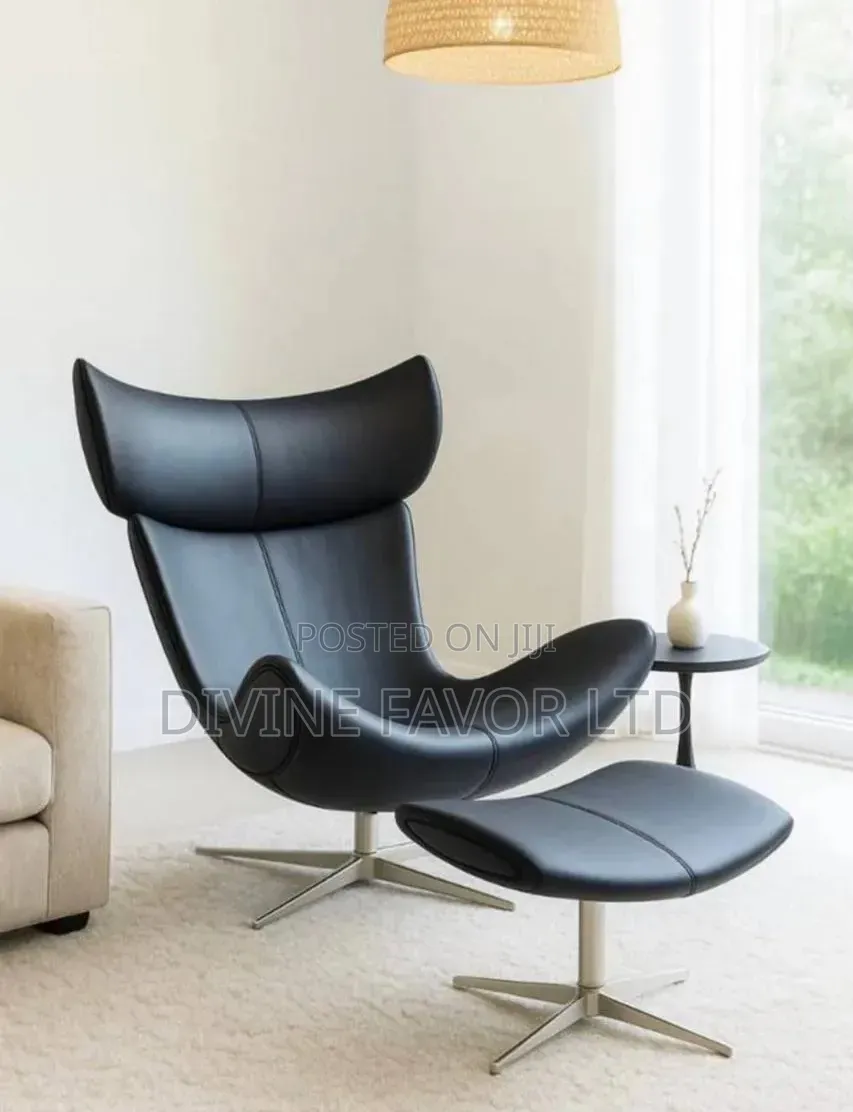 Modern Swivel Lounge Chair With Ottoman