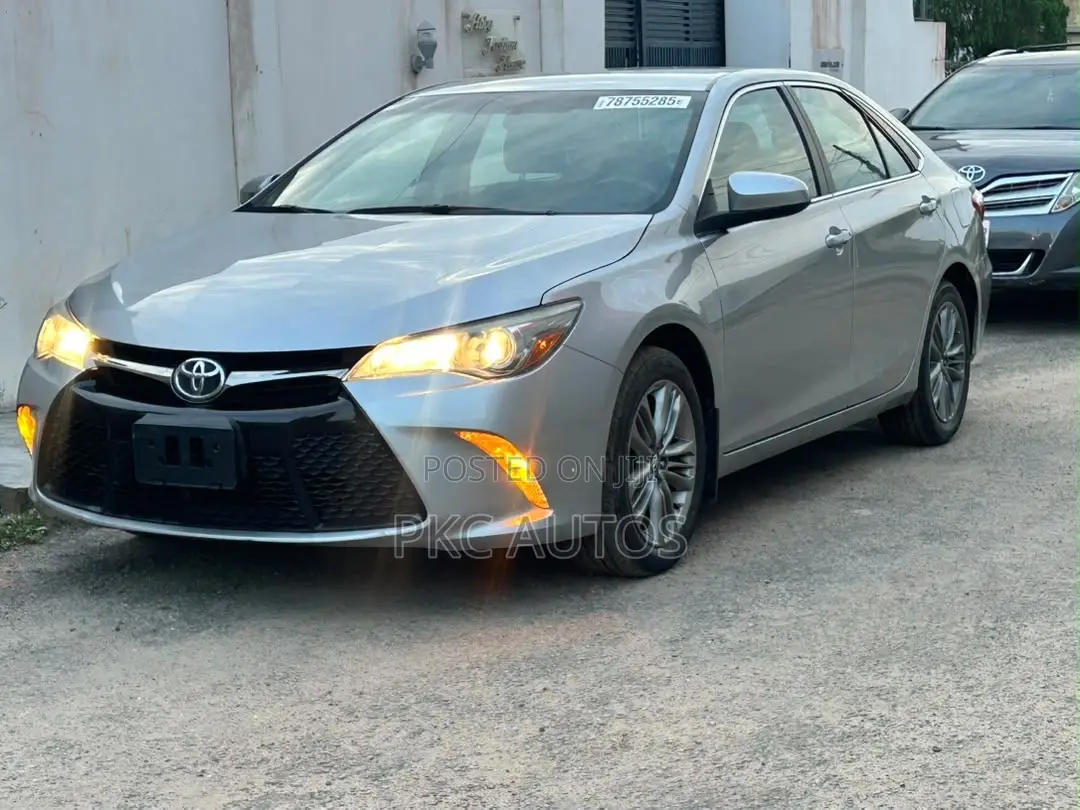 Toyota Camry SE 4dr Sedan (2.5L 4cyl 6A) 2016 Silver