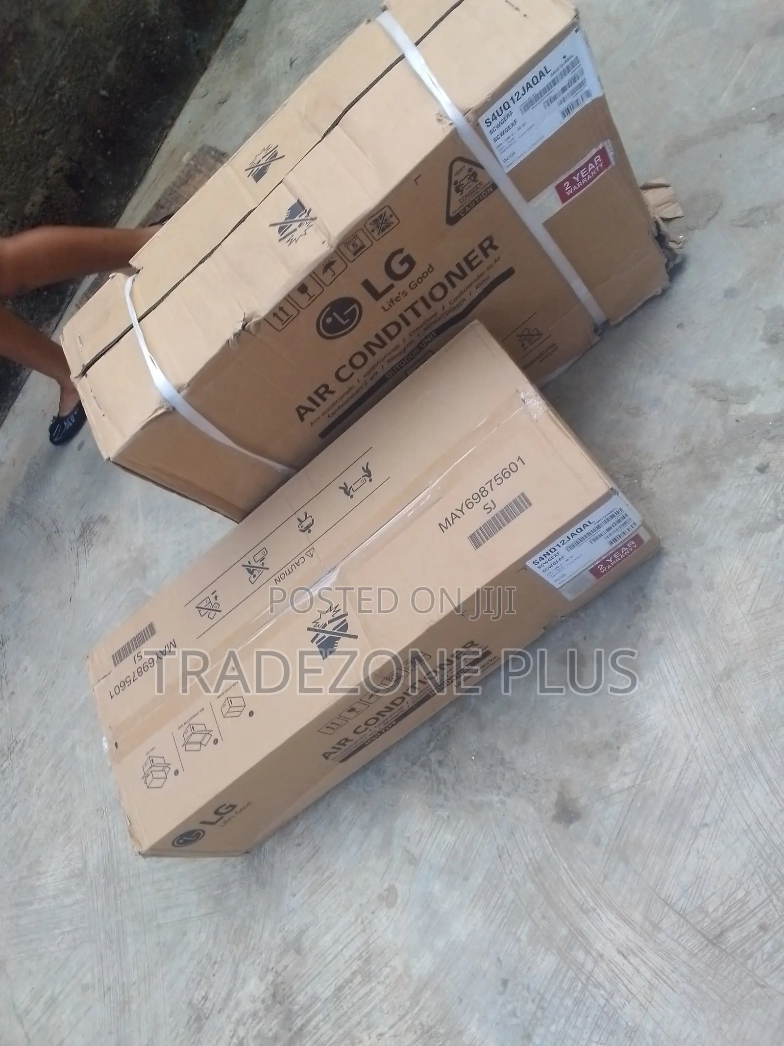 Shop the LG 1.5HP Split Inverter Air Conditioning Unit