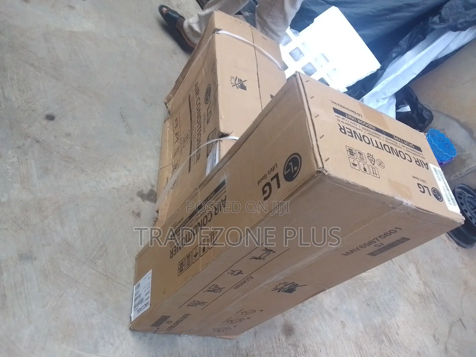 Shop the LG 1.5HP Split Inverter Air Conditioning Unit