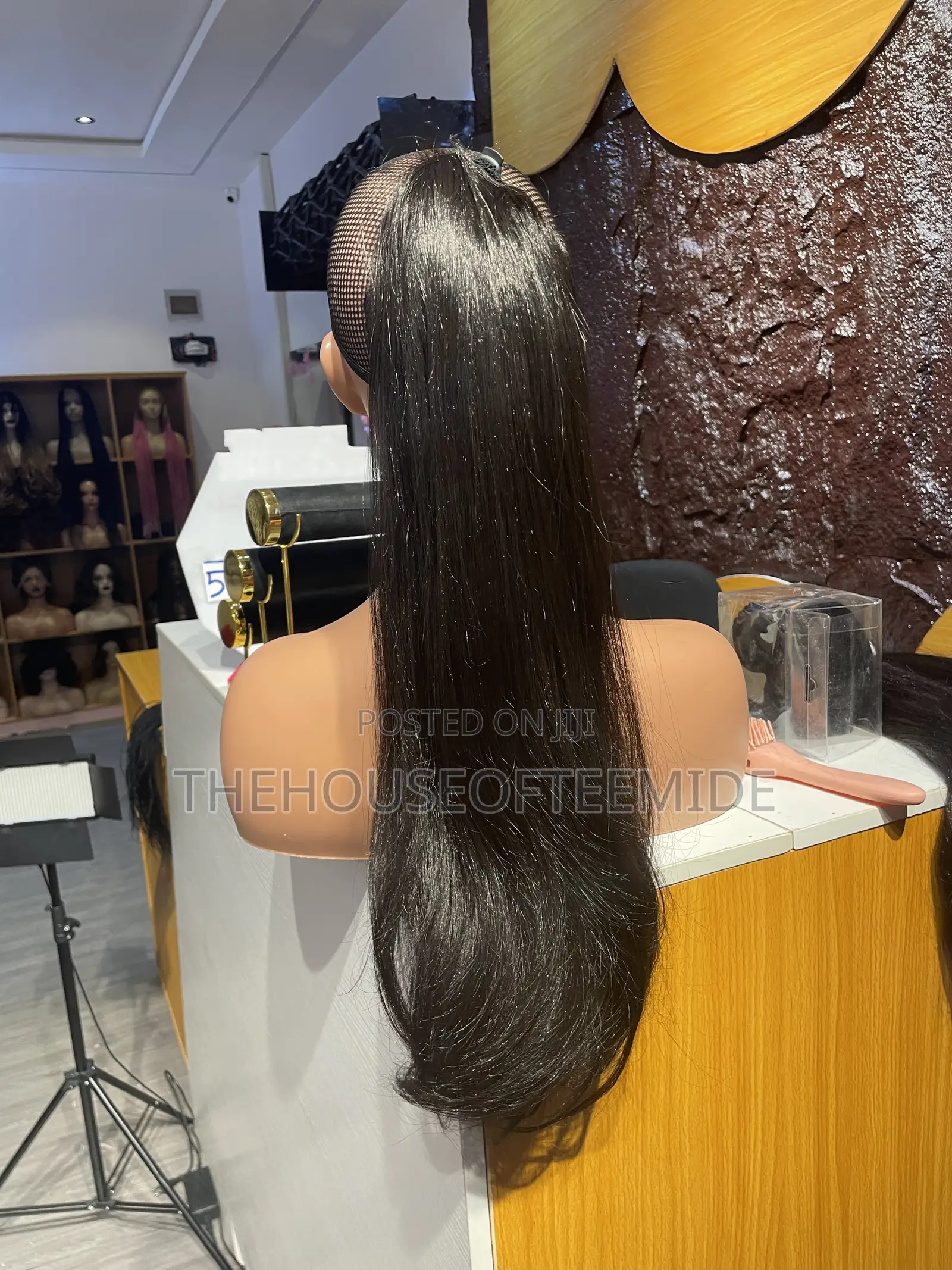 Straight Ponytail With Curly End