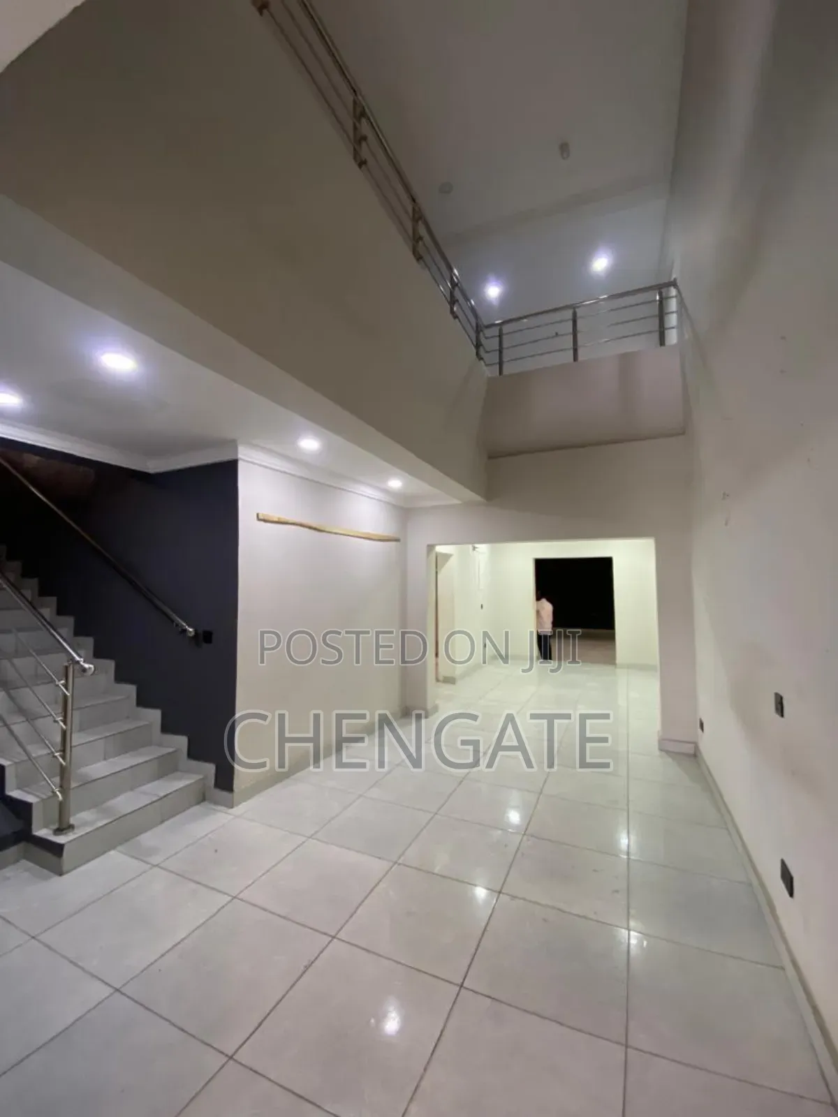 5bdrm Duplex in Victoria Park Estate, Lekki Expressway for sale