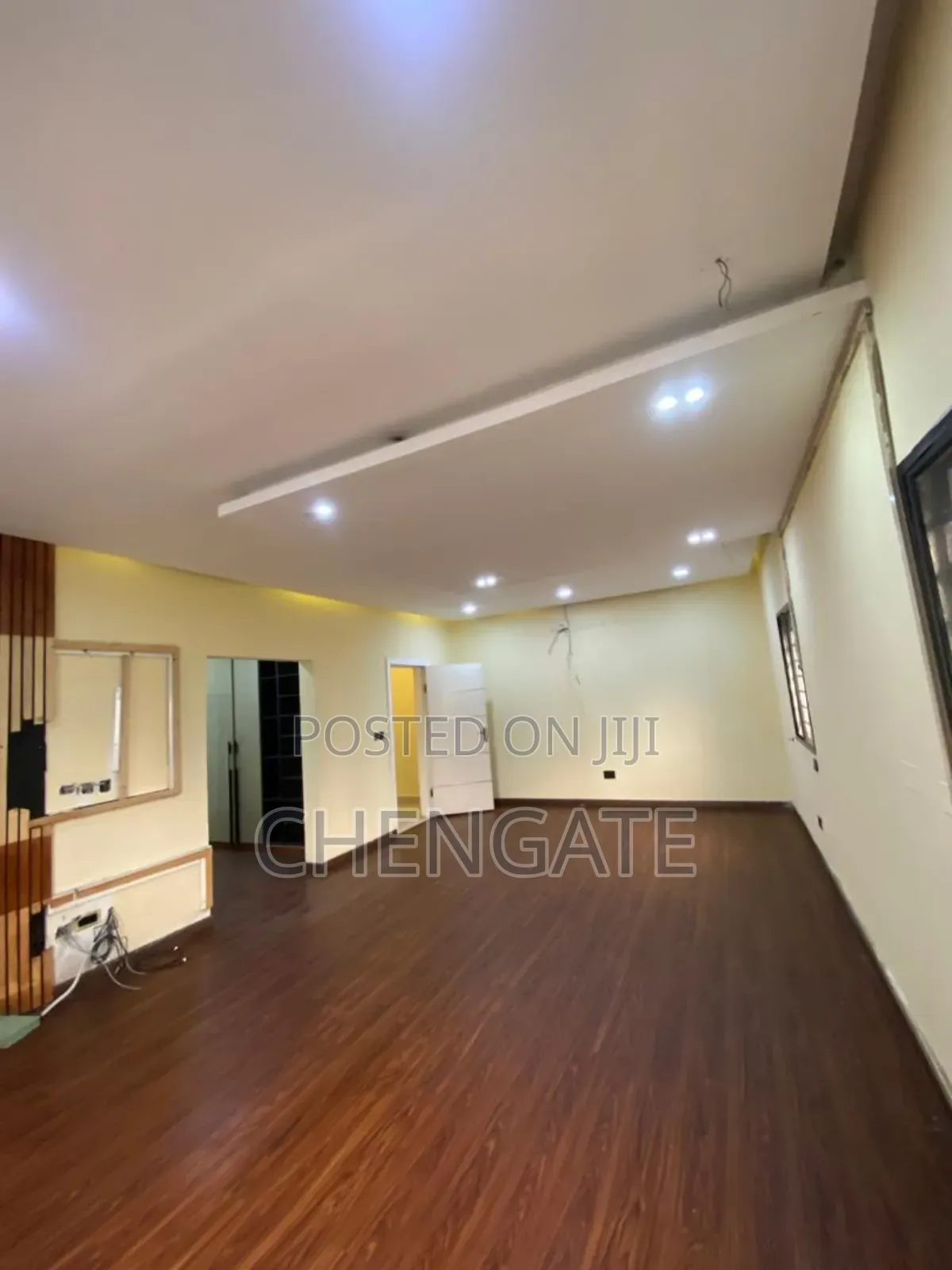 5bdrm Duplex in Victoria Park Estate, Lekki Expressway for sale