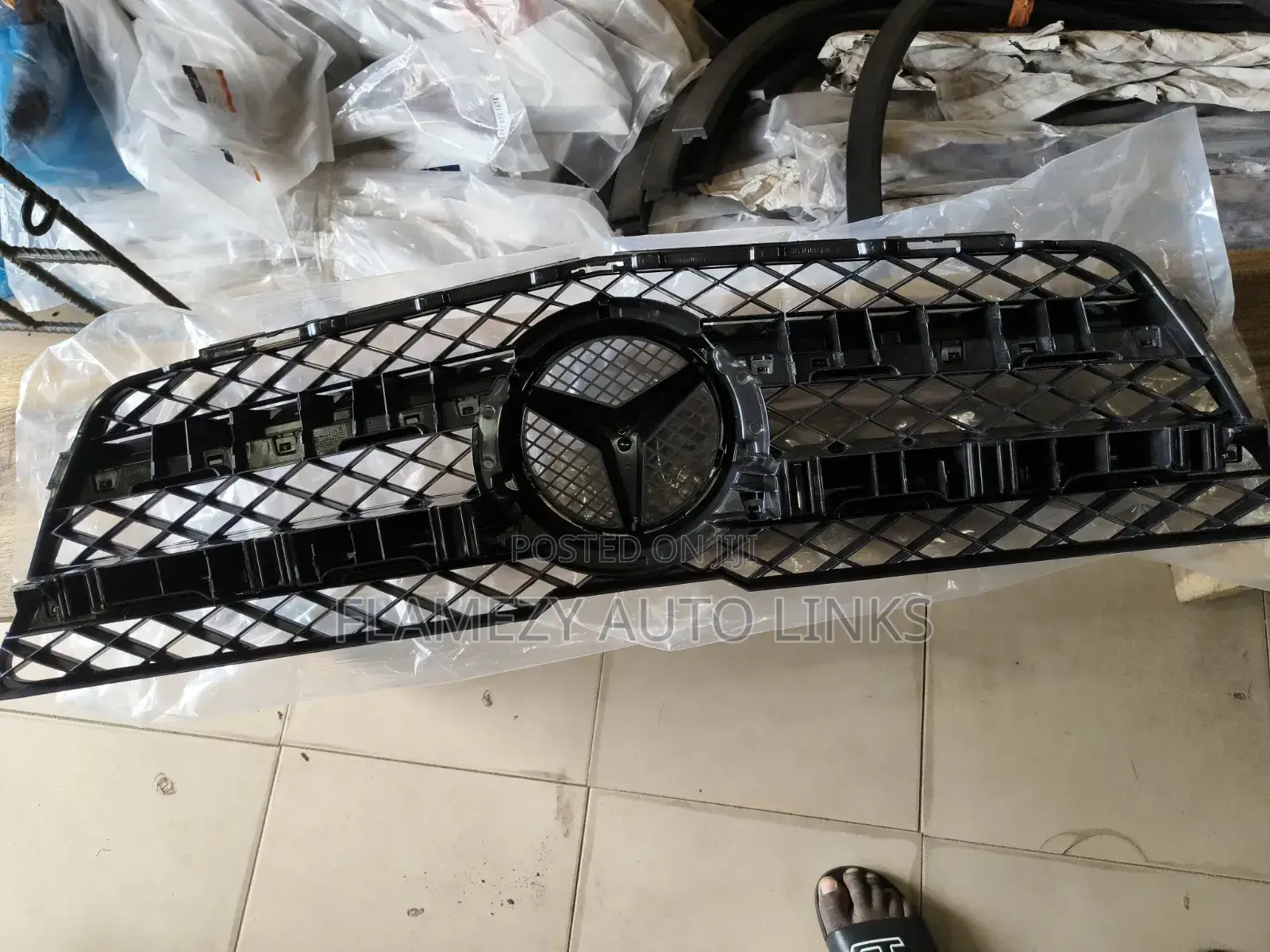 Front Grill GLK 350 2010