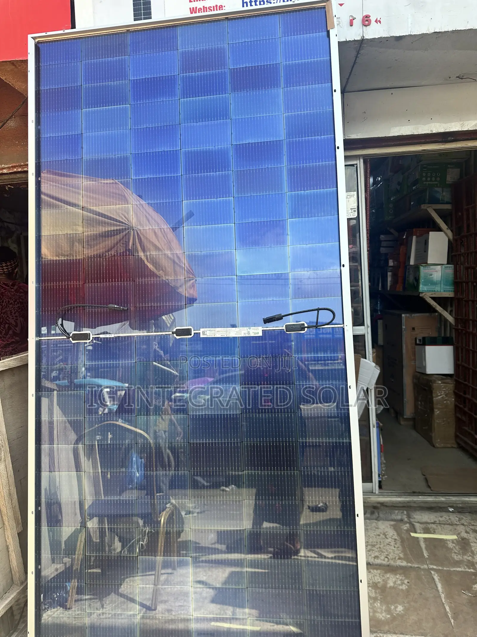 650watts Bi-Facial Solar Panels