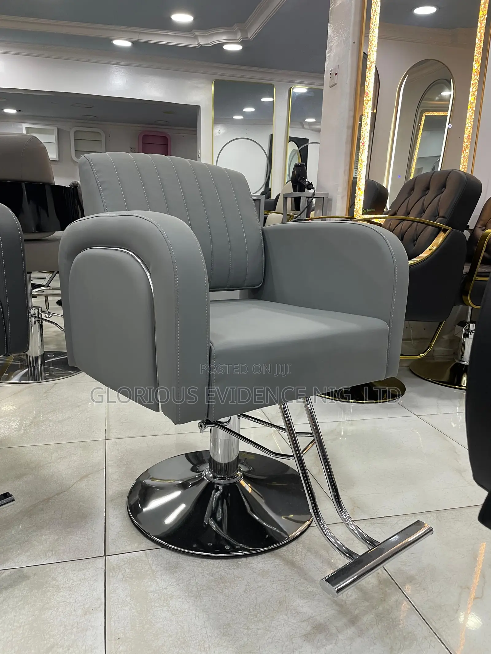 Unisex Salon Chair H7105