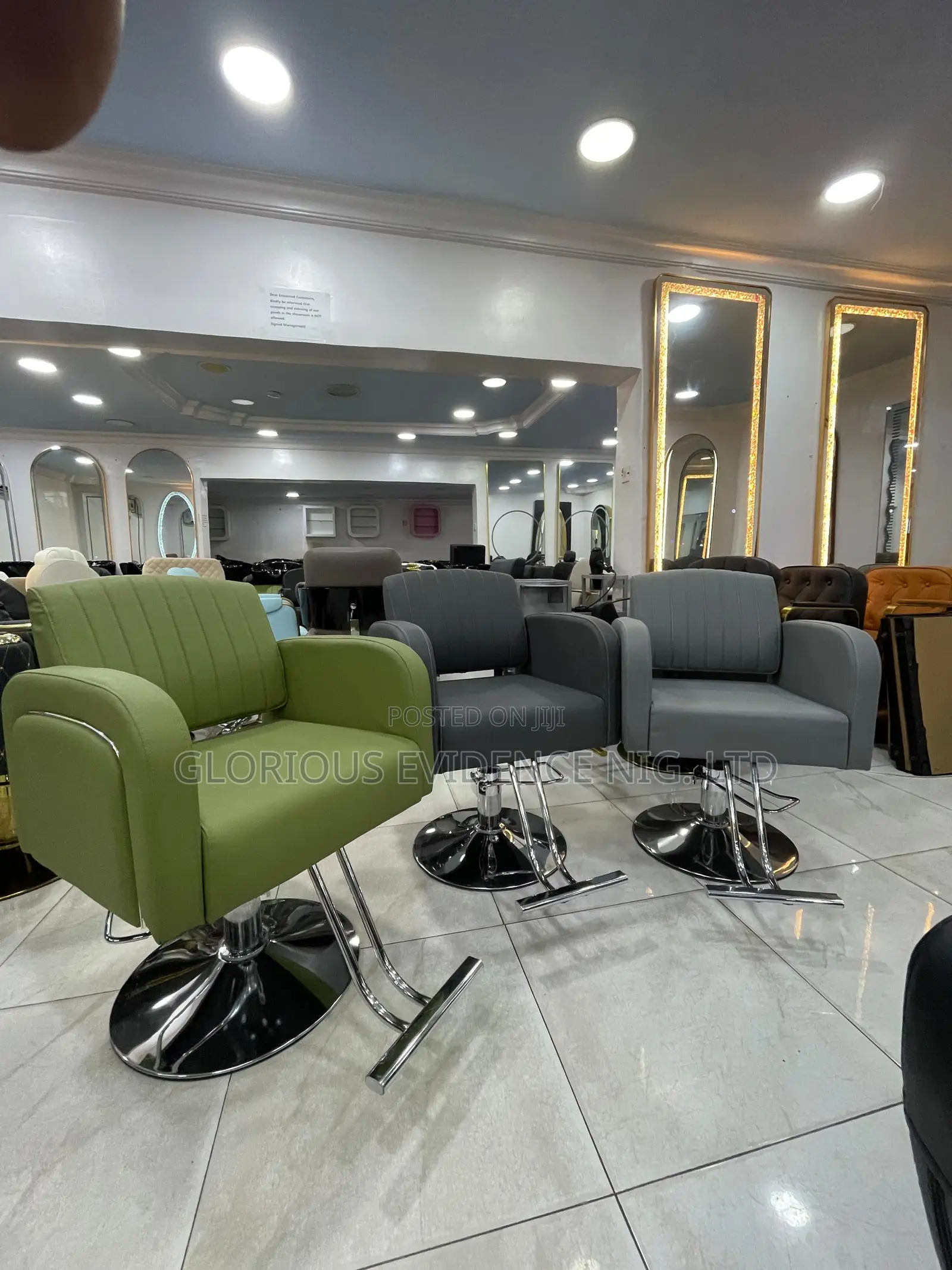 Unisex Salon Chair H7105