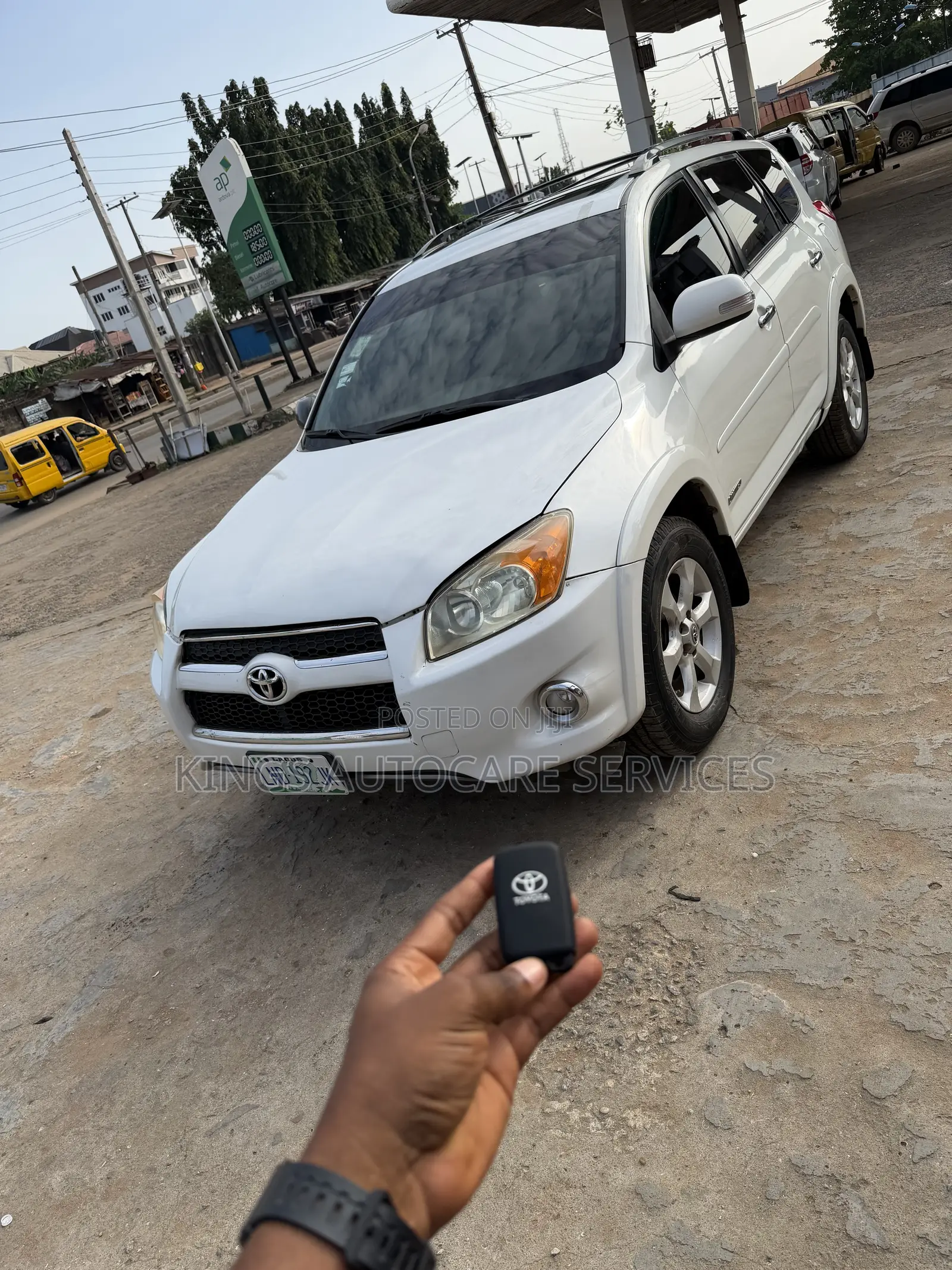 Toyota RAV4 3.5 Limited 2010 White