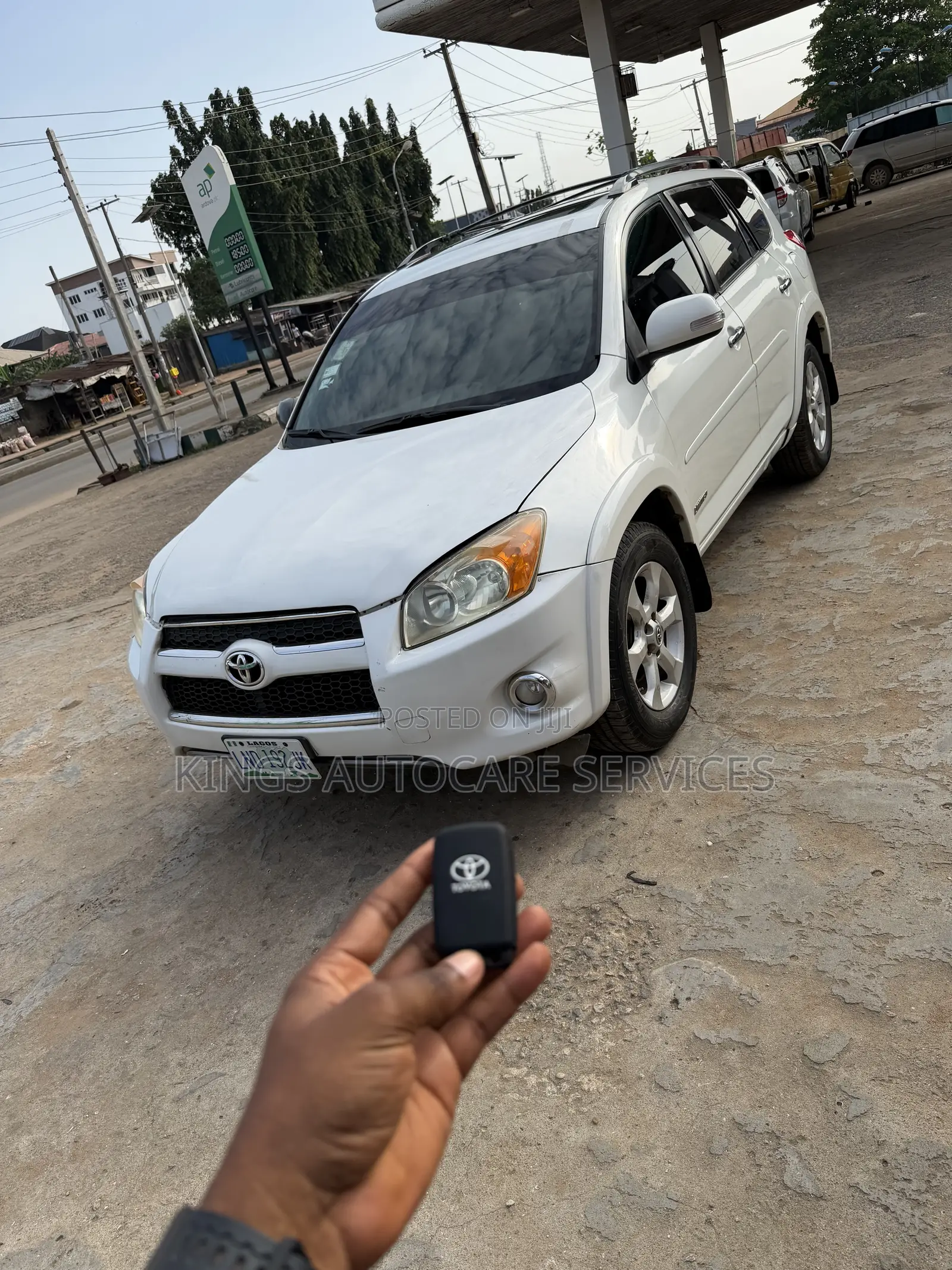 Toyota RAV4 3.5 Limited 2010 White