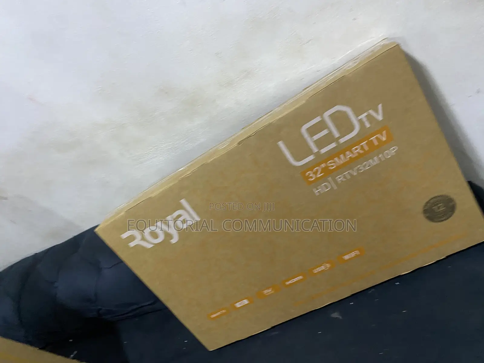 Royal RTV32M10P 32 INCH Smart TV for Home Viewing