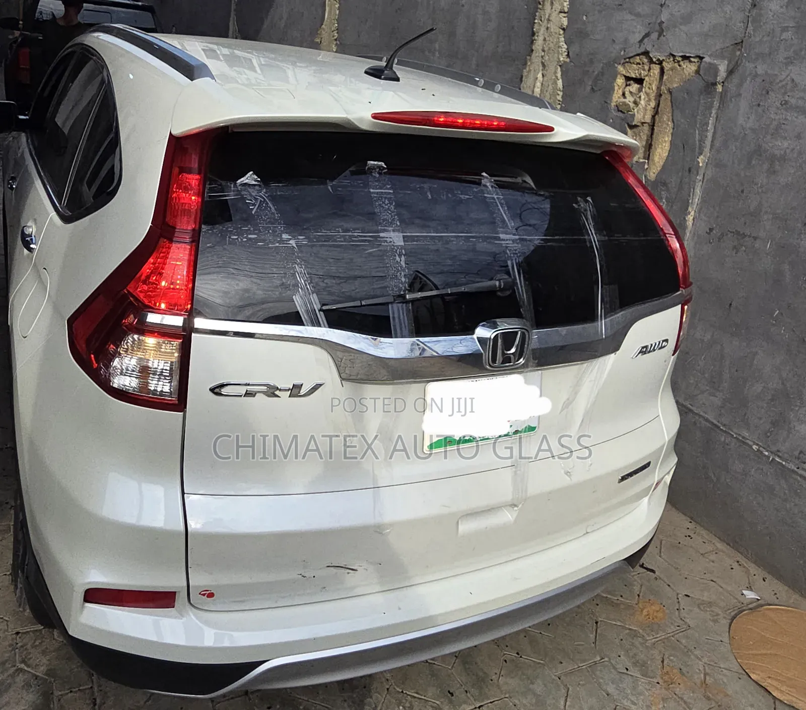 2016 Honda CRV Back Windscreen Glass Available & Installed at Chimatex