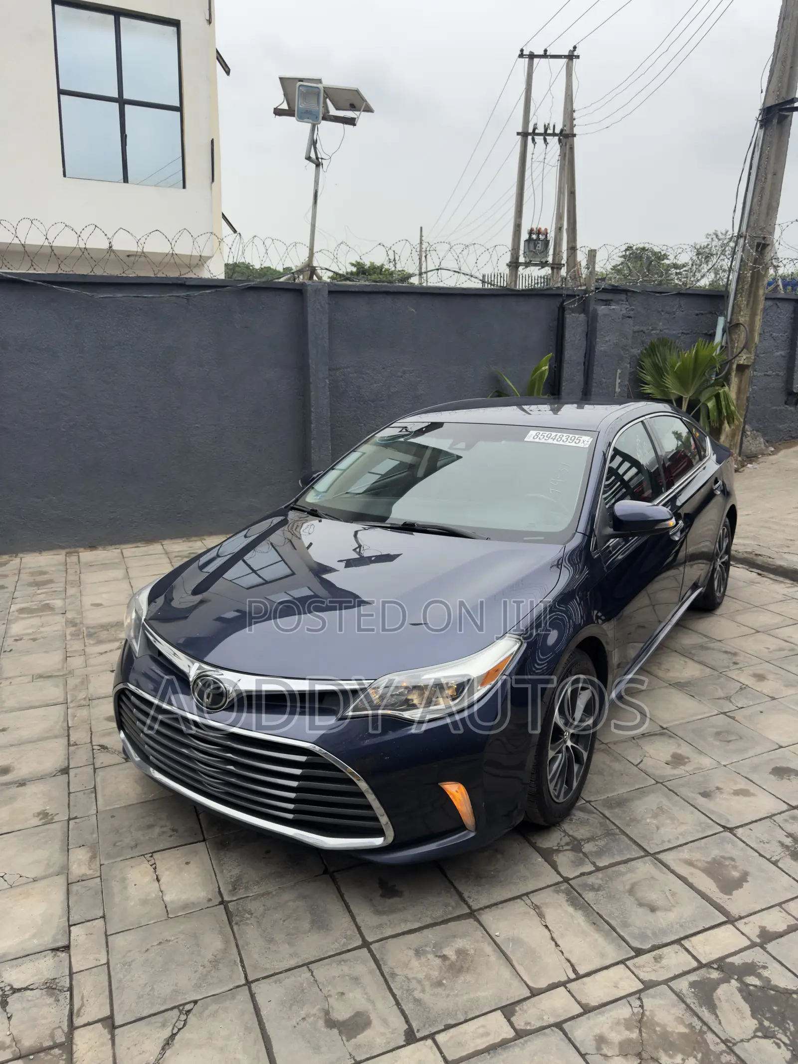 Toyota Avalon XLE Premium Sedan FWD (3.5L 6cyl 6A) 2017 Blue
