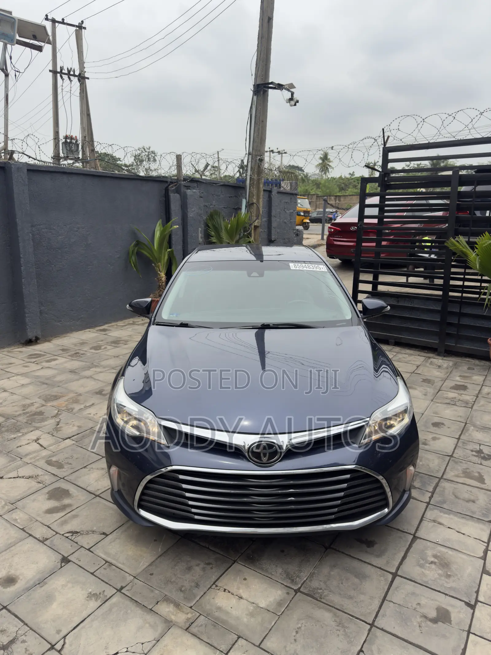 Toyota Avalon XLE Premium Sedan FWD (3.5L 6cyl 6A) 2017 Blue