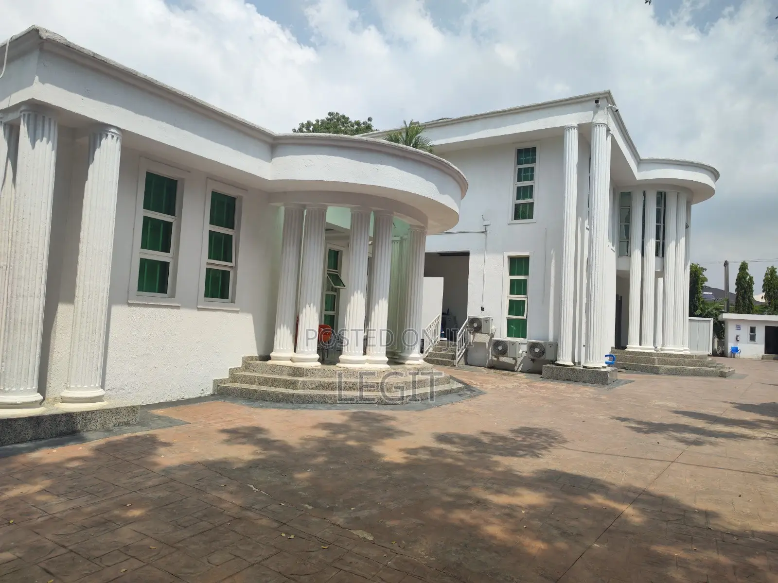 5bdrm Duplex in Asokoro for sale