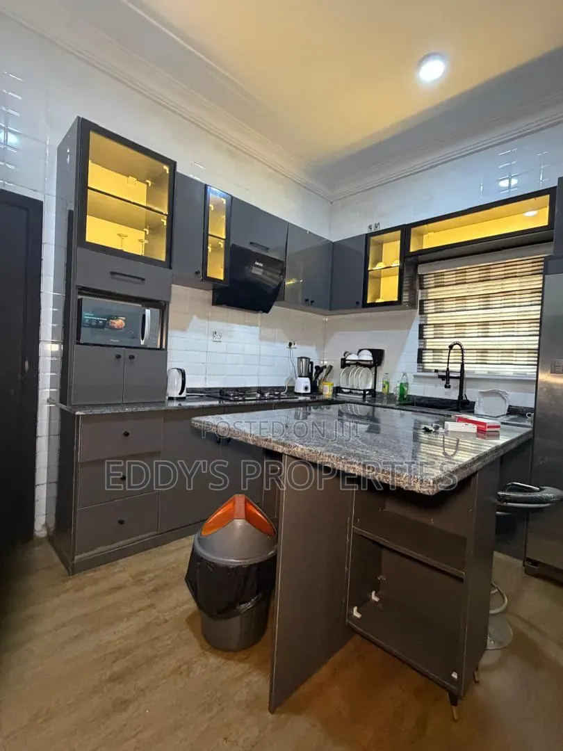 Delux 3-Bedroom Terrace