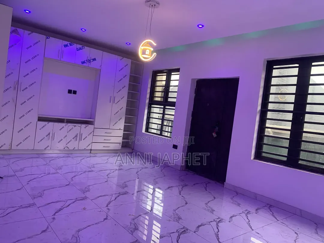 4bdrm Duplex in Lekki Phase 1 for rent