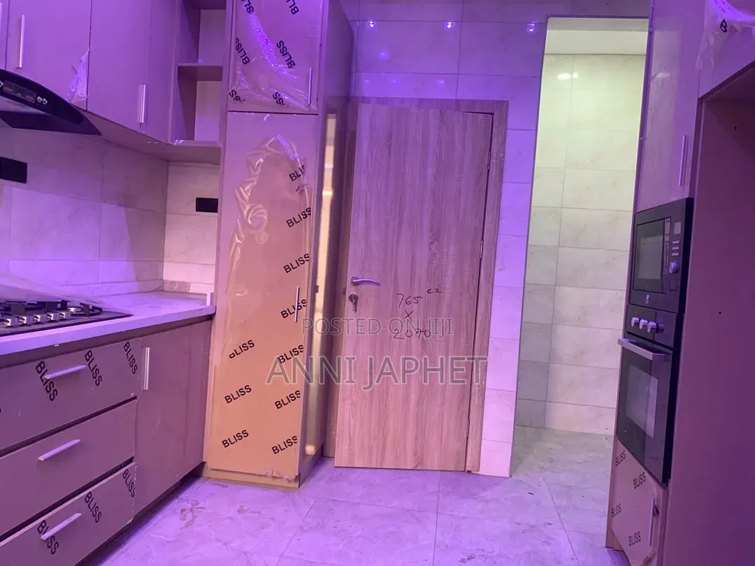 4bdrm Duplex in Lekki Phase 1 for rent