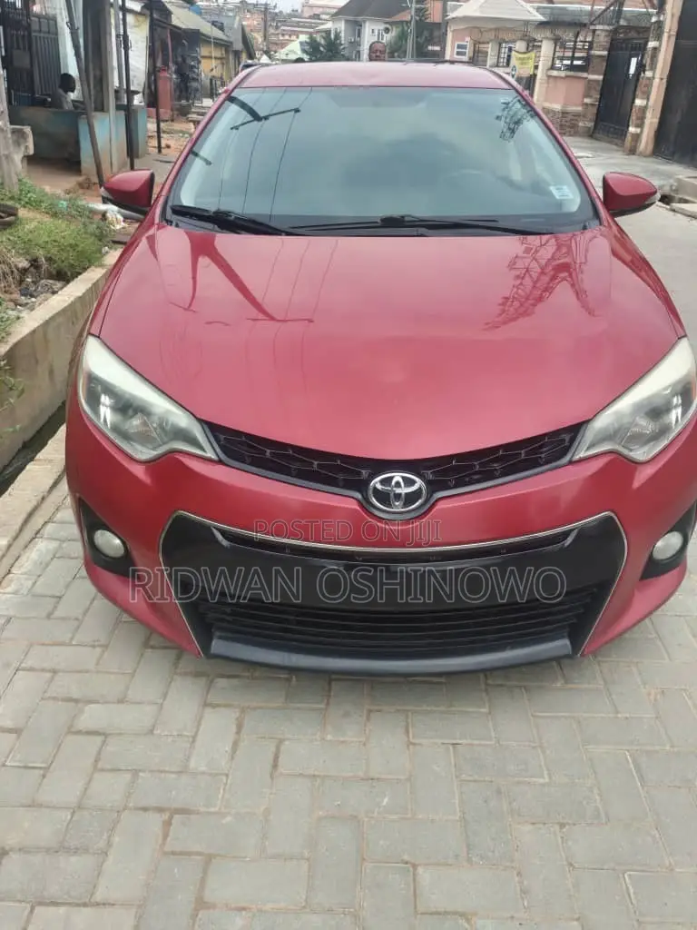 Toyota Corolla S 4dr Sedan (1.8L 4cyl CVT) 2014 Red