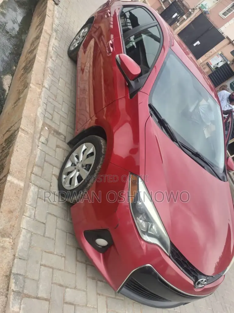 Toyota Corolla S 4dr Sedan (1.8L 4cyl CVT) 2014 Red