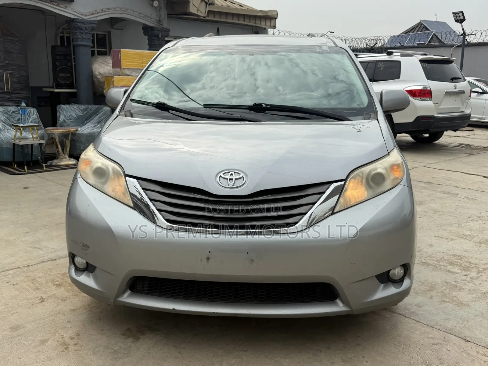 Toyota Sienna Limited 7 Passenger 2012 Gray
