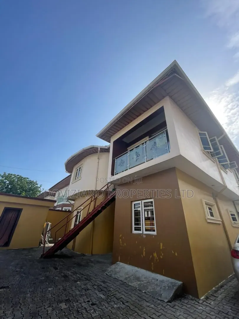 2bdrm Apartment in Lekki Phase 1 for rent
