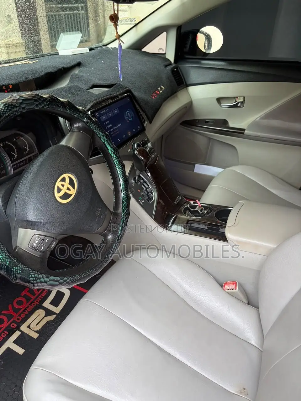 Toyota Venza 2010 Green