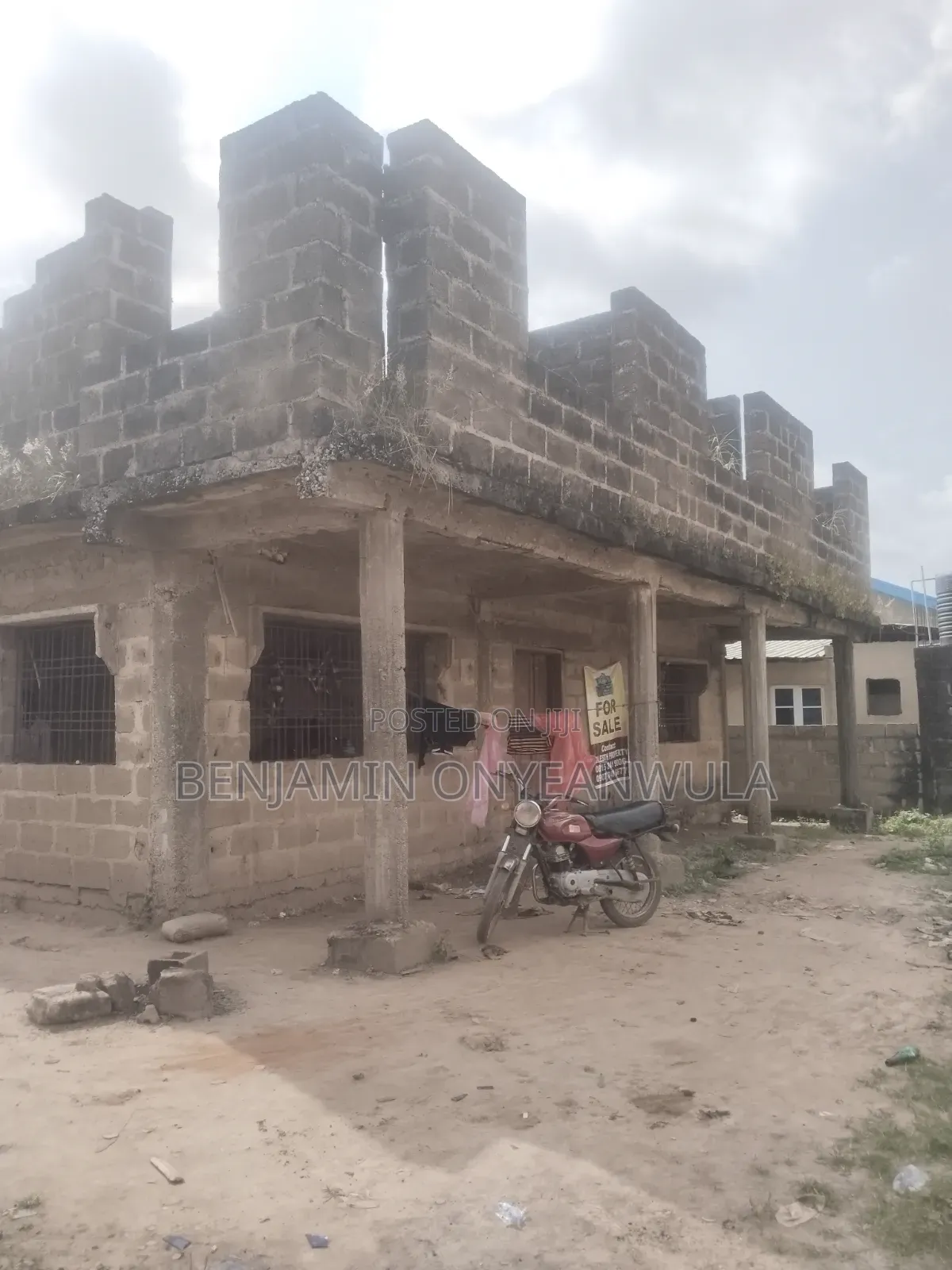 20bdrm Block of Flats in Mosafeyito Estate, Obafemi-Owode for sale