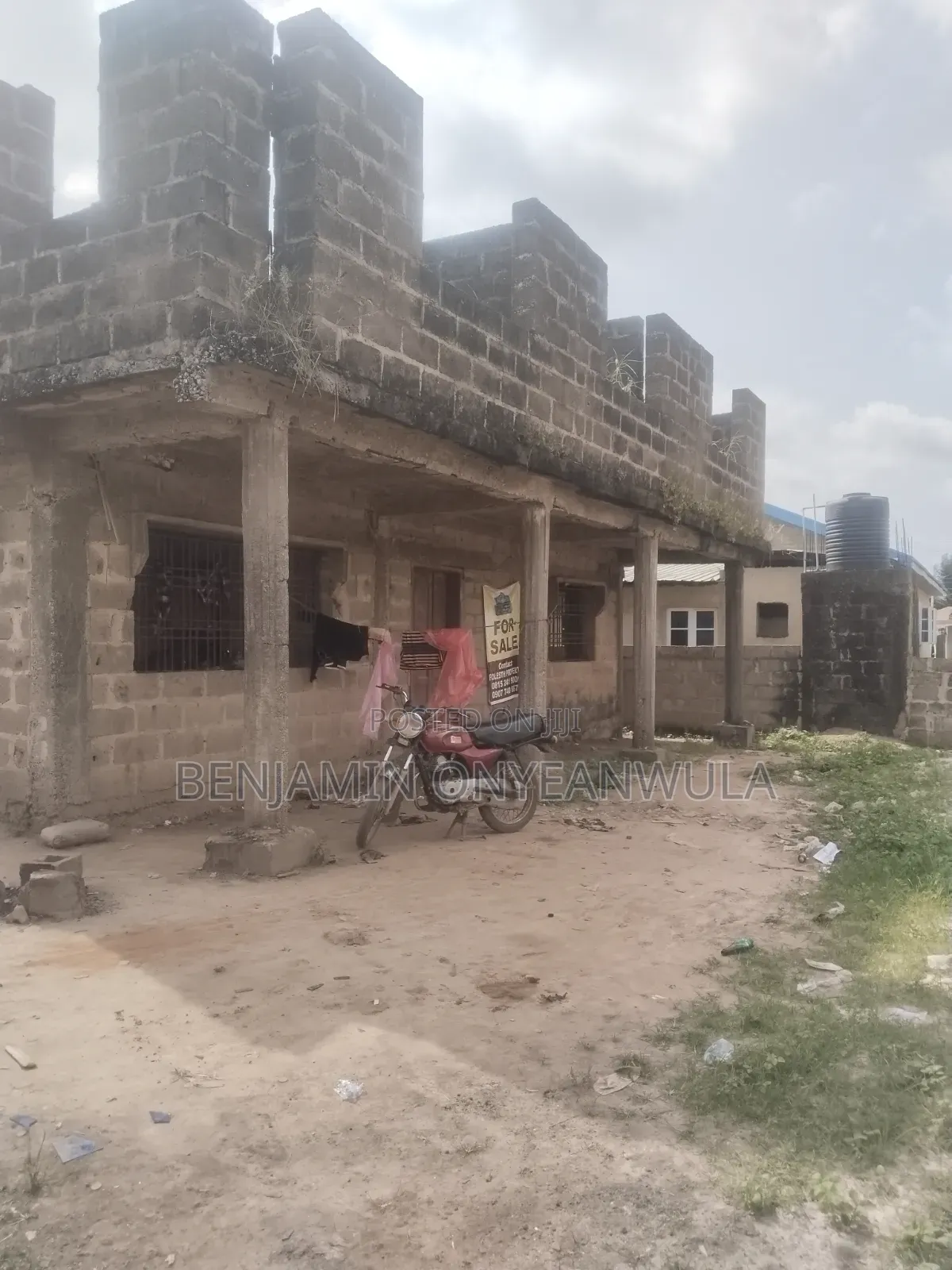 20bdrm Block of Flats in Mosafeyito Estate, Obafemi-Owode for sale