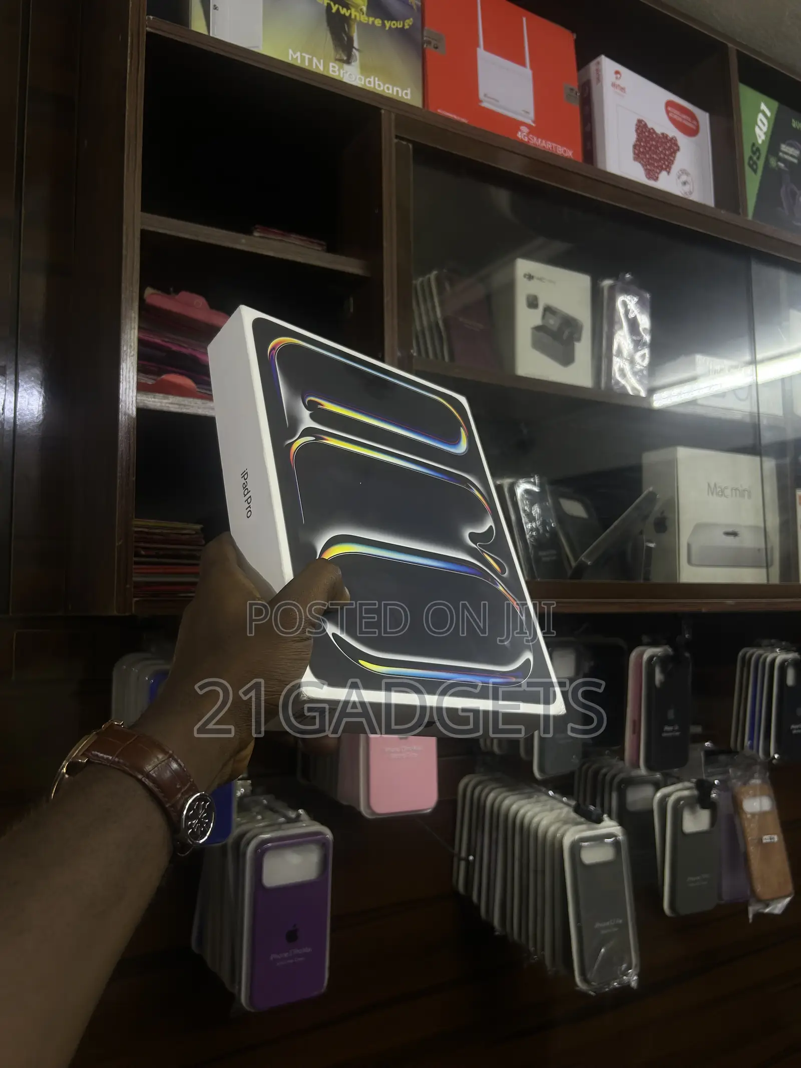 New Apple iPad Pro 13 (2024) 256 GB